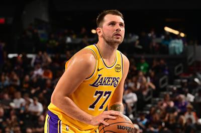 Doncic : C’est merveilleux d’obtenir plus de 40 points en deux matchs consécutifs. Je veux juste oublier la saison dernière et regarder vers l’avant.