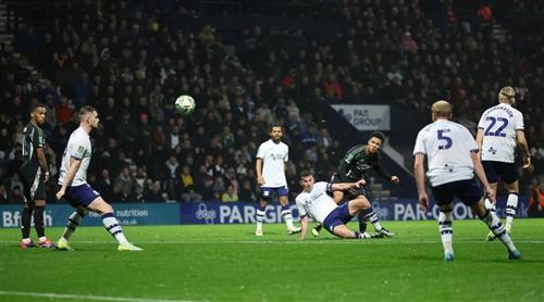 North Preston contre Arsenal