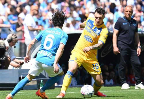 Naples contre Frosinone