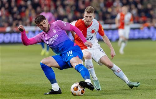 Slavia Prague contre Milan AC