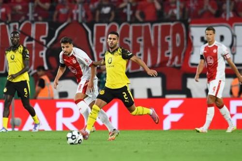Rotterweis Essen contre Borussia Dortmund