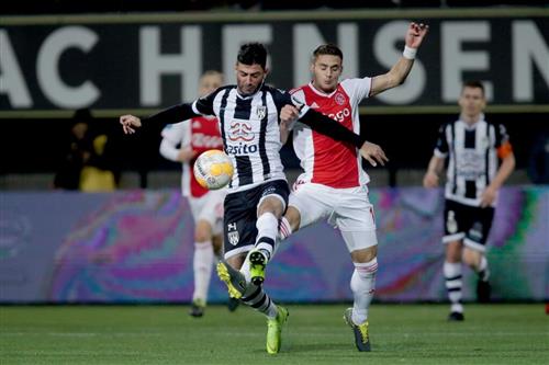 AFC Ajax contre Hercules Armelo