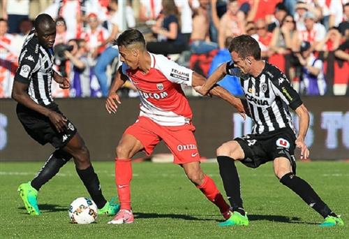 Angers contre Monaco