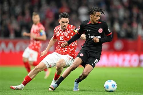 Mayence 05 contre Eintracht Francfort