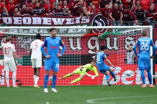 Augsbourg contre Kiel Holstein