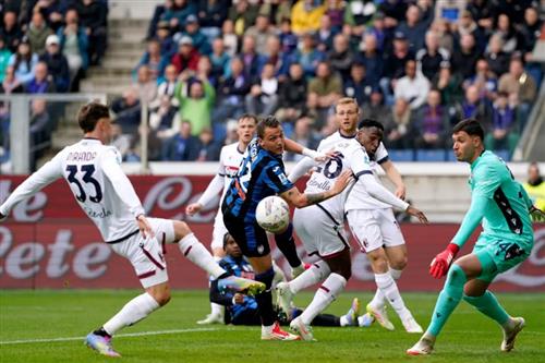 Atalante contre Bologne