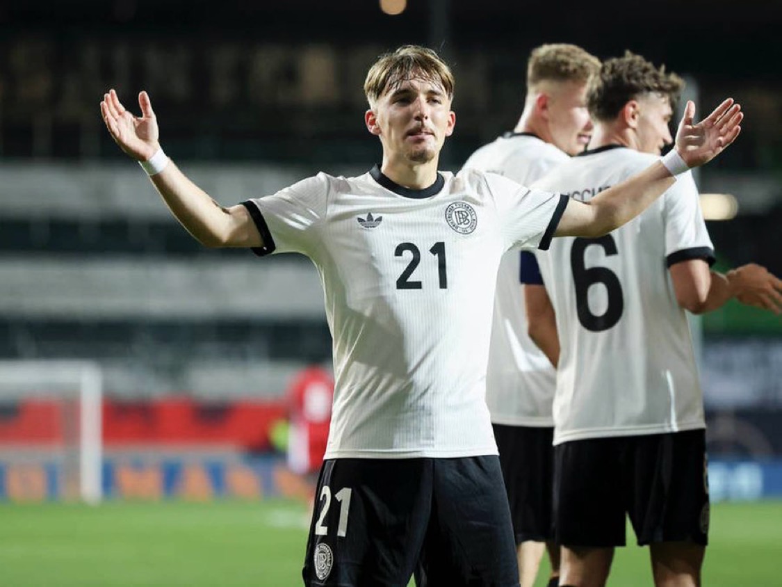 Les débuts de l'Allemagne U21 ont complété un double ring, Karl : Parfait ! Je me concentre uniquement sur le football et je ne lis pas les réseaux sociaux